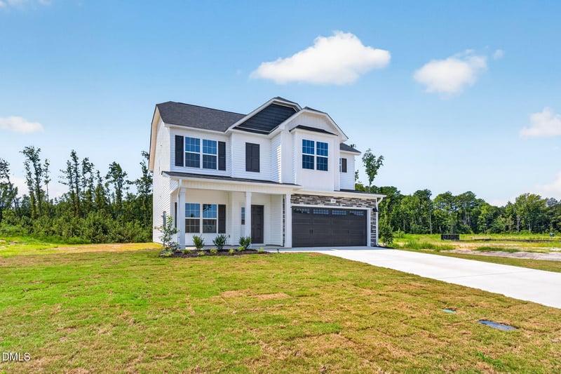 1149 Hedgewood Dr, Hope Mills, NC 28348