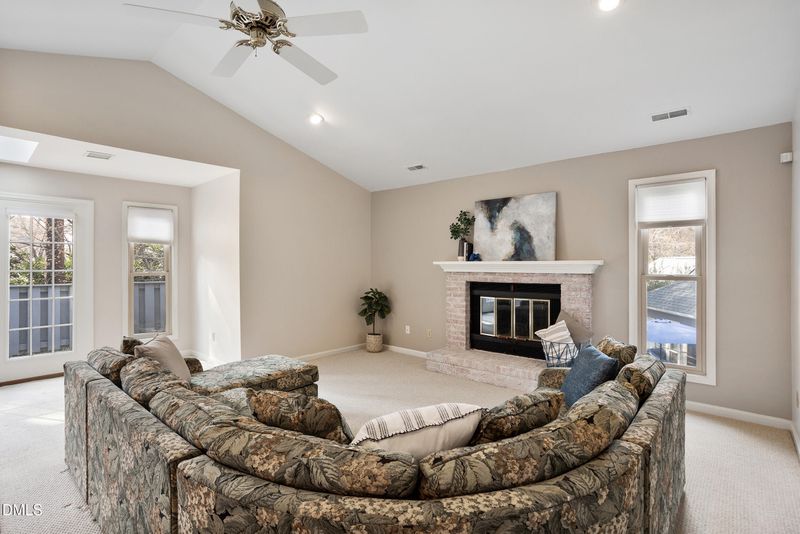 115 Clancy Cir, Cary, NC 27511