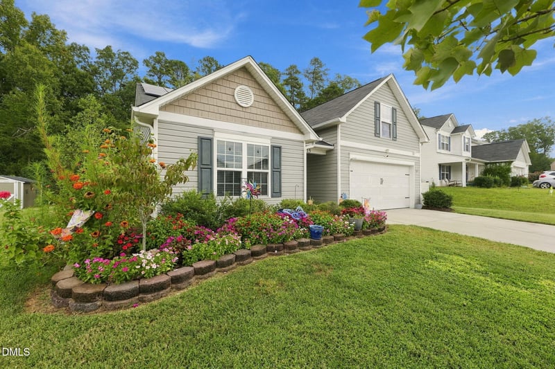 115 Goldenrod Ct, Burlington, NC 27215