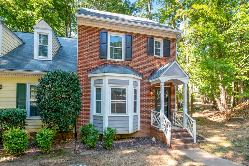 115 Hedgerow Ct, Cary, NC 27513