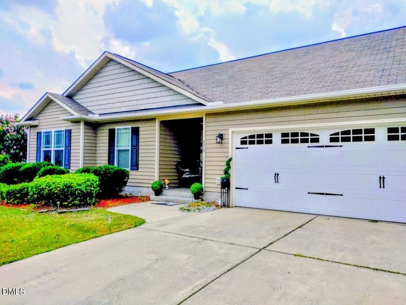 115 Newbury Dr, Angier, NC 27501