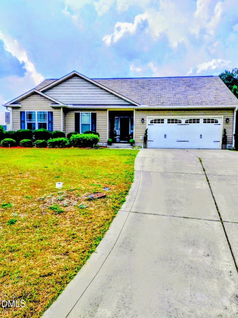 115 Newbury Dr, Angier, NC 27501