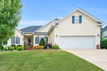117 Holly Bay Ln, Holly Springs, NC 27540