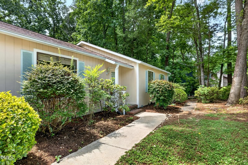117 Trappers Run Dr, Cary, NC 27513