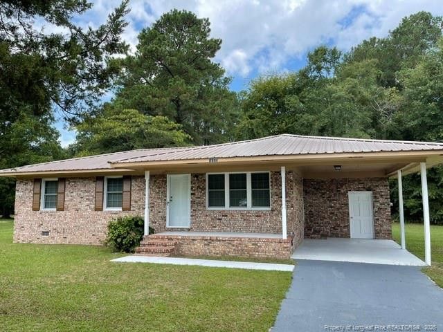 1175 Sand Hill Rd, Hope Mills, NC 28348