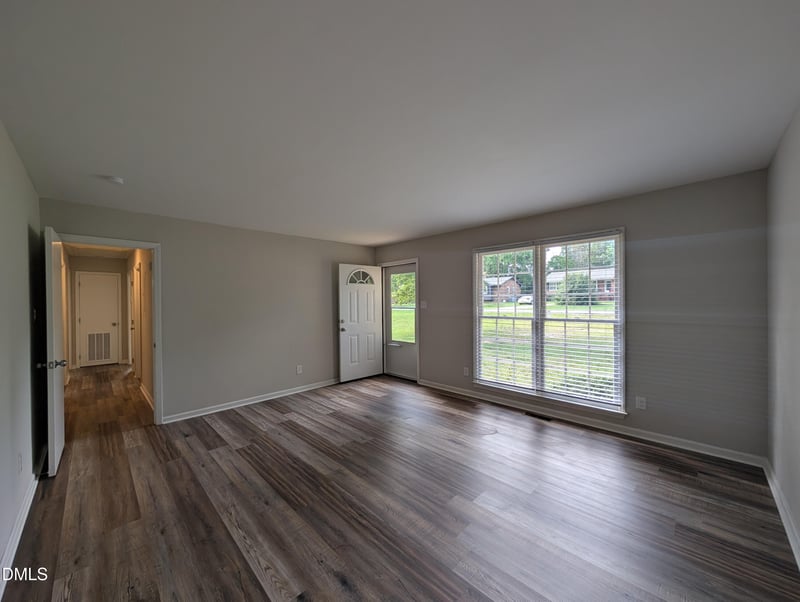 118 E Mciver St, Zebulon, NC 27597