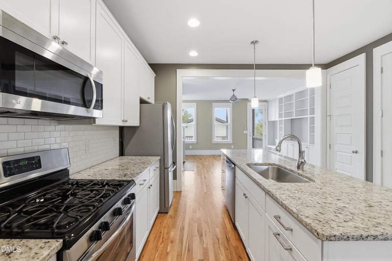 118 Rock Ledge Dr, Chapel Hill, NC 27516