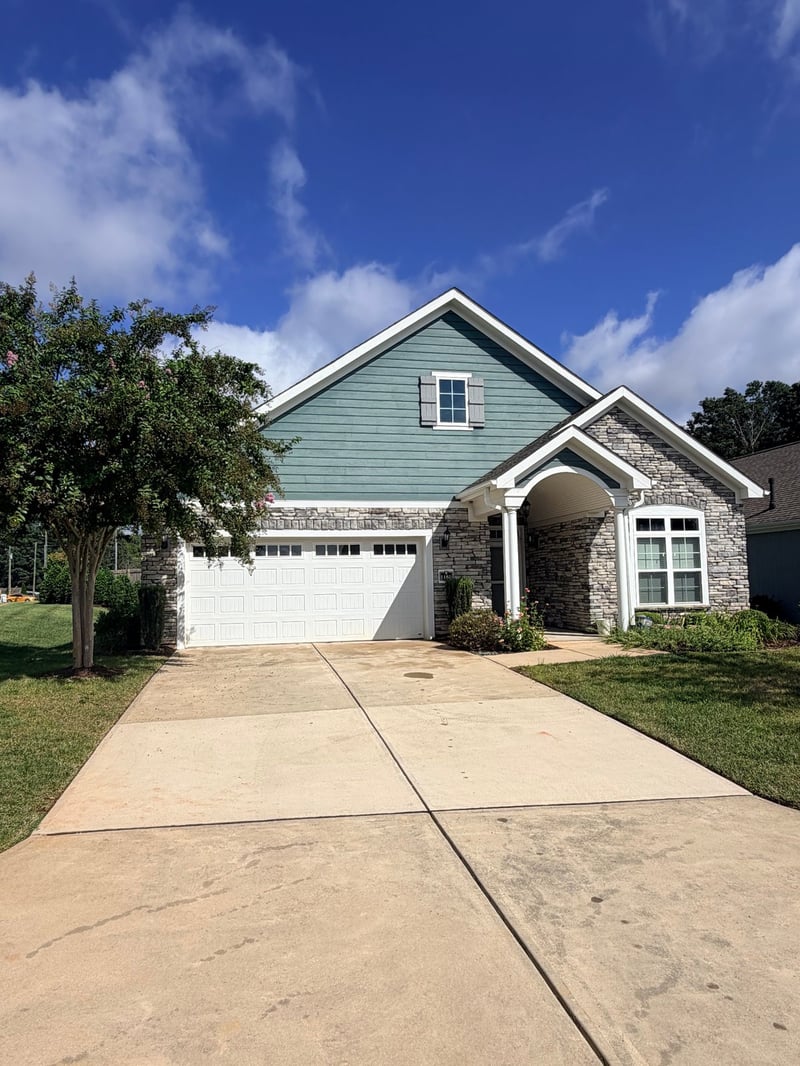 1180 Hudson Dr, Mebane, NC 27302