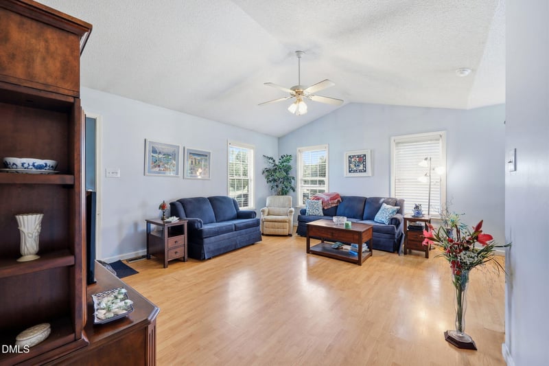 119 Clearwater Dr, Smithfield, NC 27577