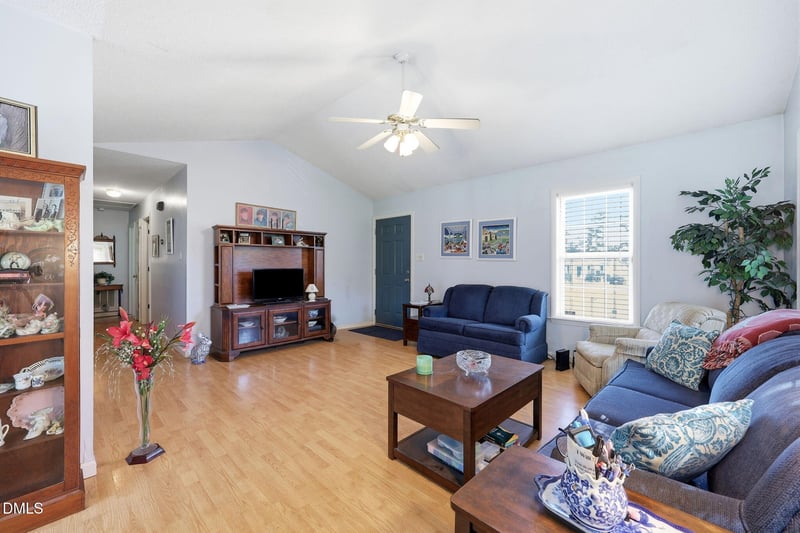 119 Clearwater Dr, Smithfield, NC 27577