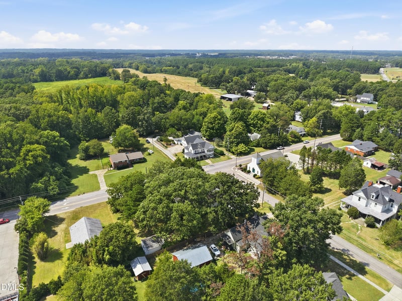 119 N College St, Youngsville, NC 27596