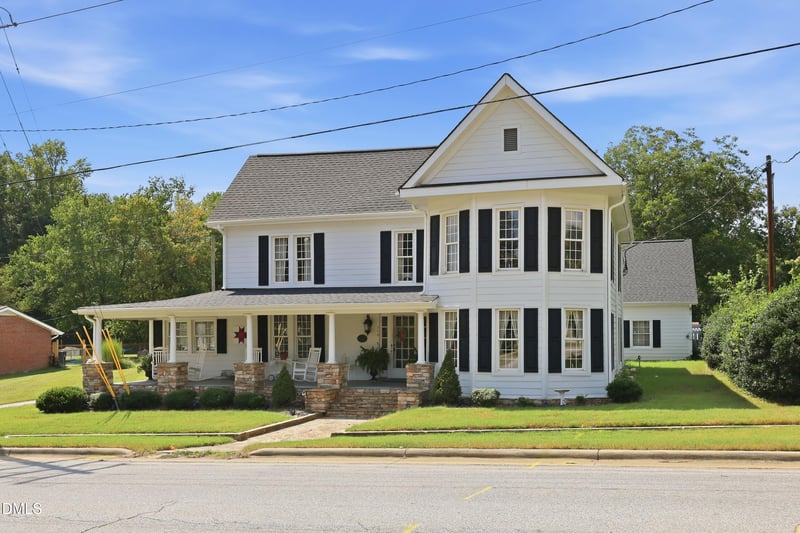 119 N College St, Youngsville, NC 27596