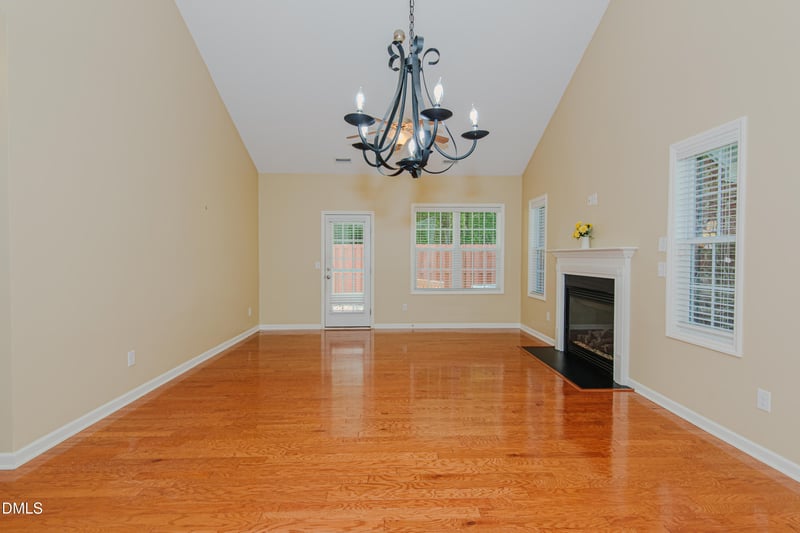 119 Starling St, Mebane, NC 27302