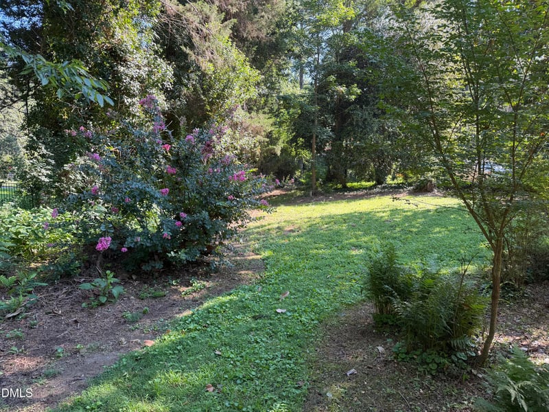 12 S Circle Dr, Chapel Hill, NC 27516