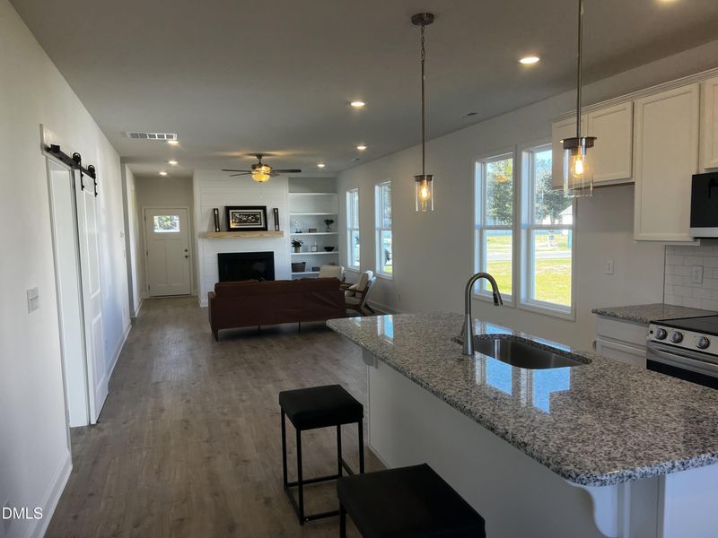 12 W Coulter Ct, Selma, NC 27576