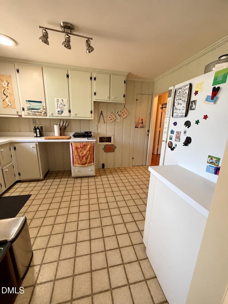 12 Ellen Pl, Chapel Hill, NC 27514