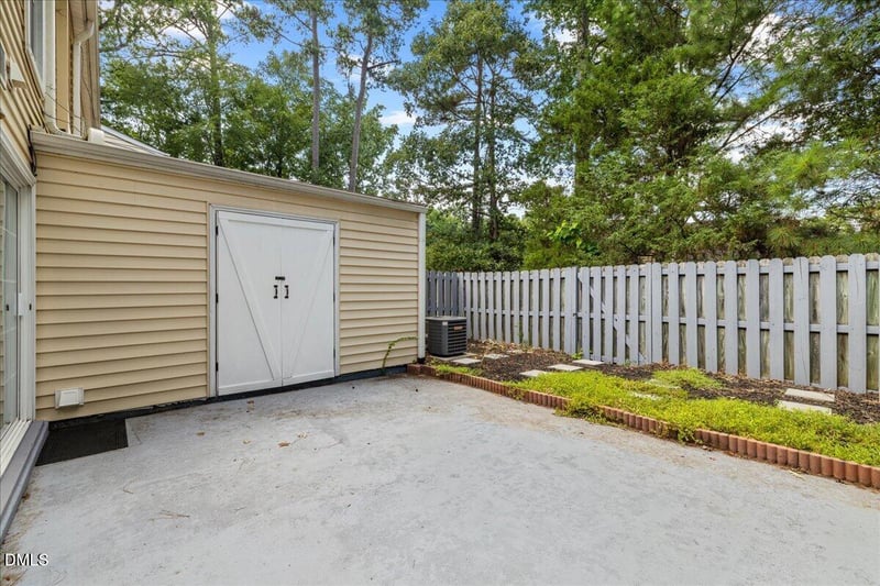12 Patriot Cir, Durham, NC 27704