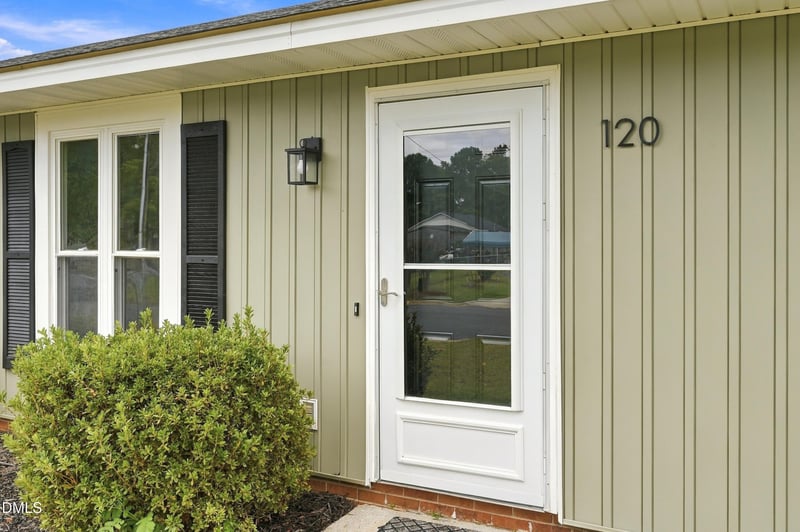 120 Mars Dr, Dunn, NC 28334