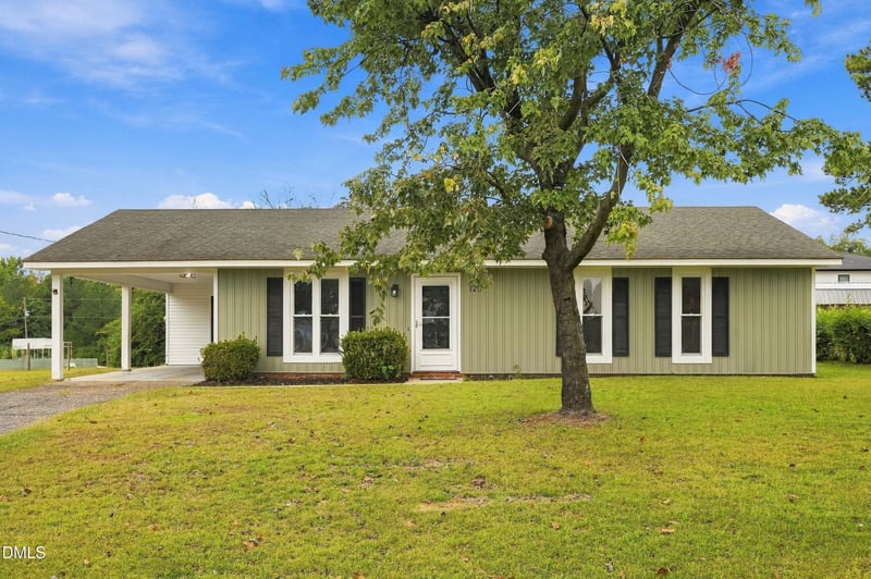 120 Mars Dr, Dunn, NC 28334