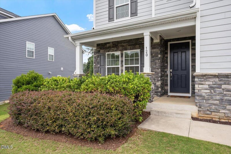 120 Seneca Shore Dr, Holly Springs, NC 27540