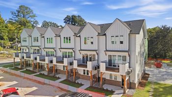 1201 Brookside Dr #106, Raleigh, NC 27604