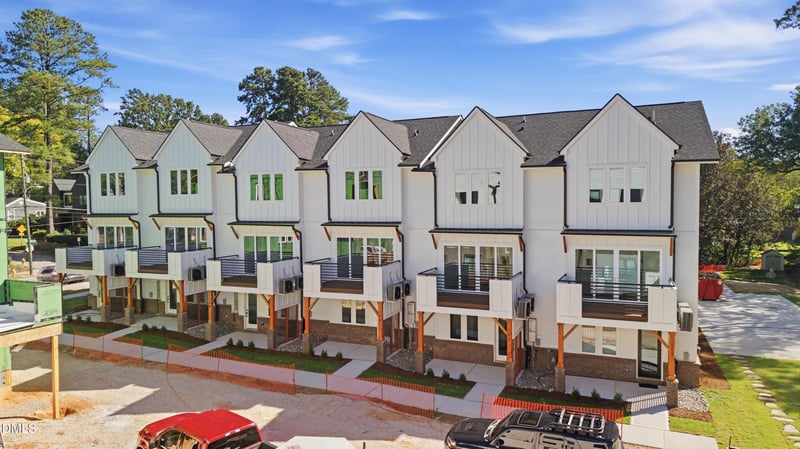 1201 Brookside Dr #110, Raleigh, NC 27604