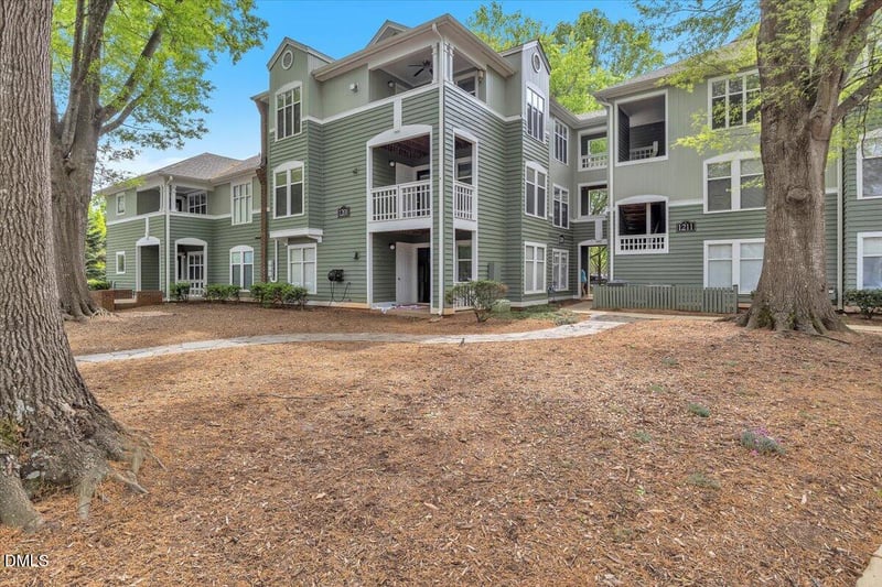 1201 Westview Ln, Raleigh, NC 27605