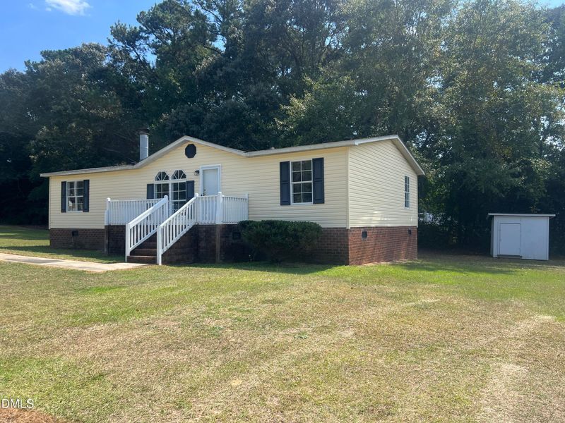121 Ash St, Coats, NC 27521