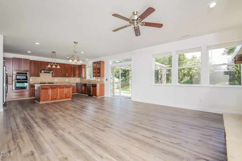 121 Averasboro Dr, Clayton, NC 27520