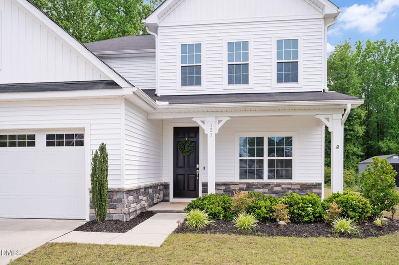 121 Barnwell Loop, Angier, NC 27501