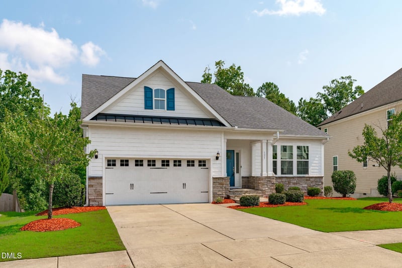 121 Cahors Trl, Holly Springs, NC 27540