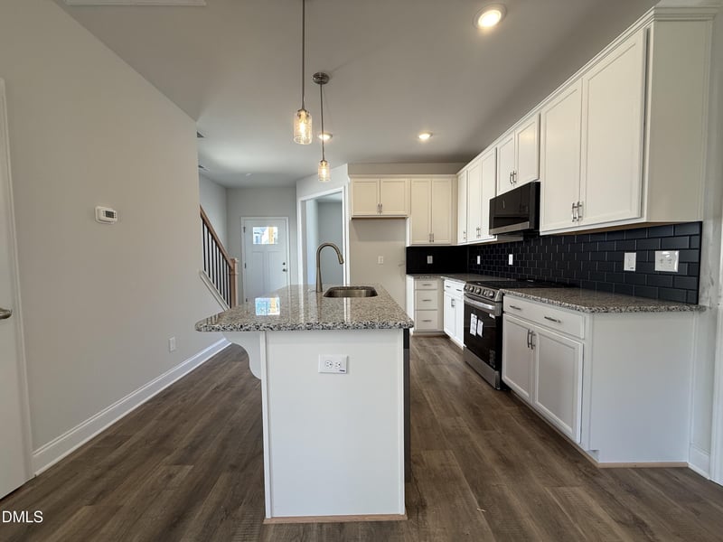 121 Cinnabar St, Clayton, NC 27527