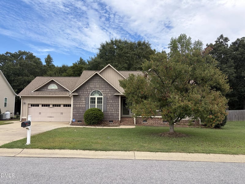121 Hunterwood Pl, Benson, NC 27504