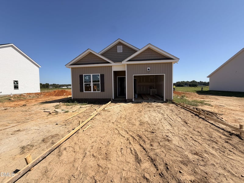 121 Longfield Ct, Dunn, NC 28334