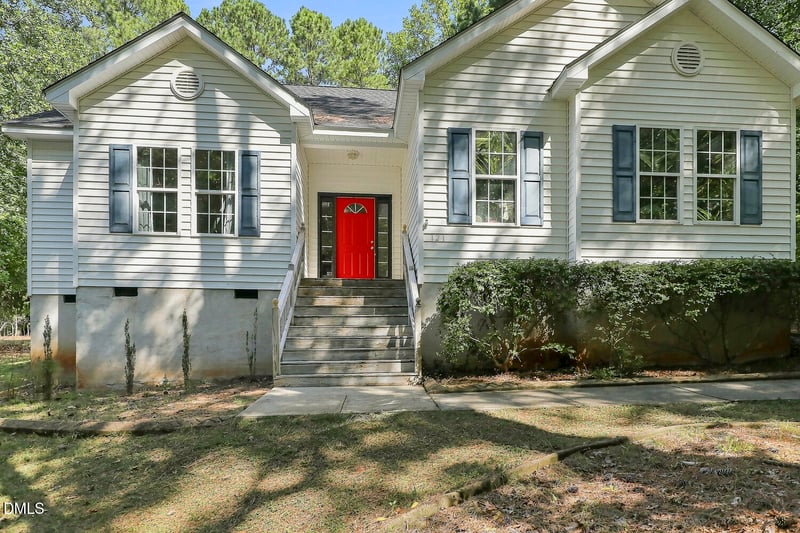 121 Rawhide Dr, Louisburg, NC 27549