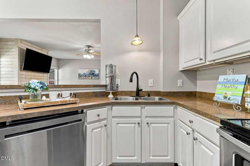 121 Rawhide Dr, Louisburg, NC 27549
