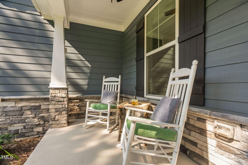 121 Roundrock Ln, Sanford, NC 27330
