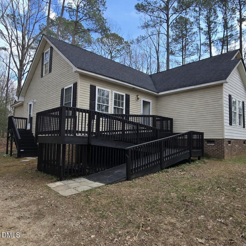 121 Santee Dr, Louisburg, NC 27549