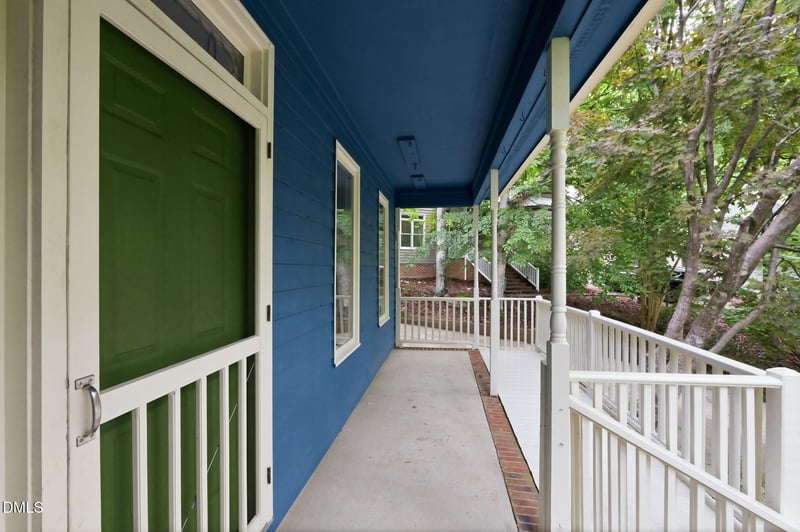 121 Waverly Forest Ln, Chapel Hill, NC 27516