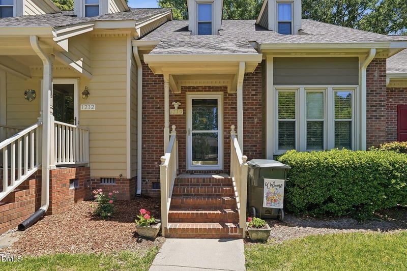 1210 Shadowbark Ct, Raleigh, NC 27603