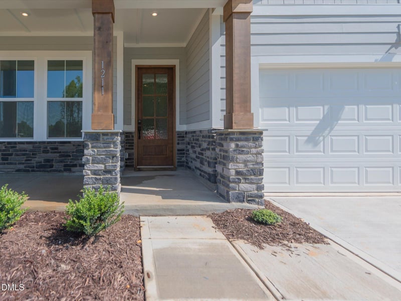 1211 Shallow Spring Dr, Mebane, NC 27302