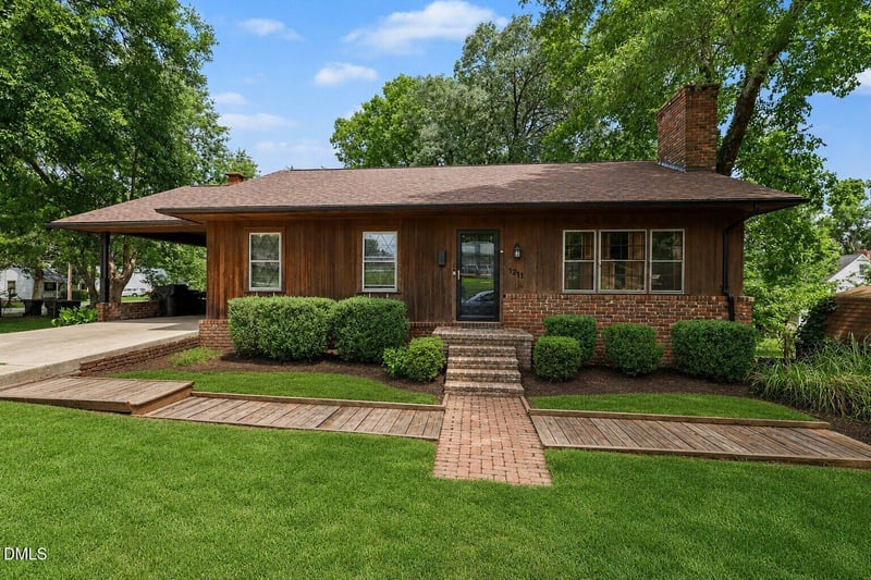 1211 E Willowbrook Dr, Burlington, NC 27215