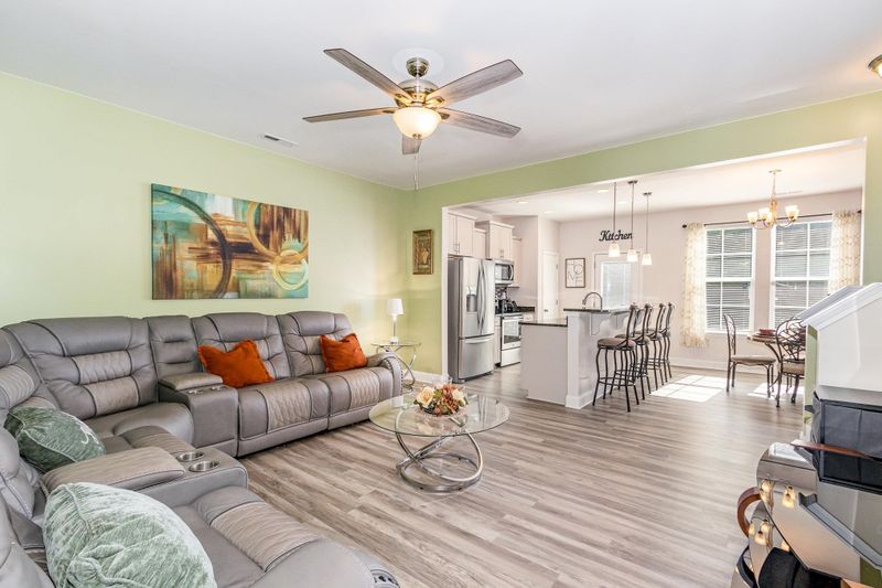 1212 Scholar Dr, Durham, NC 27703