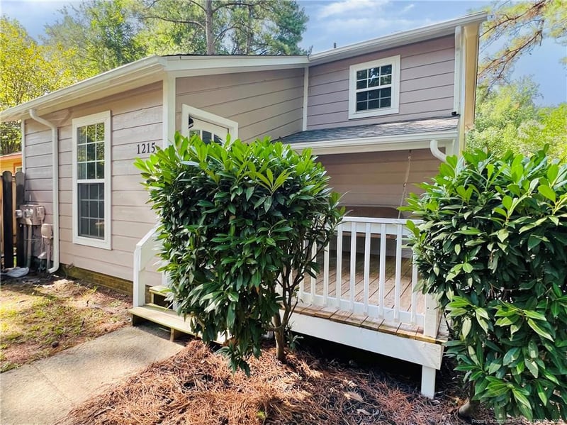 1215 Fernridge Dr, Sanford, NC 27332