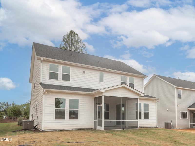 1215 Shallow Spring Dr, Mebane, NC 27302