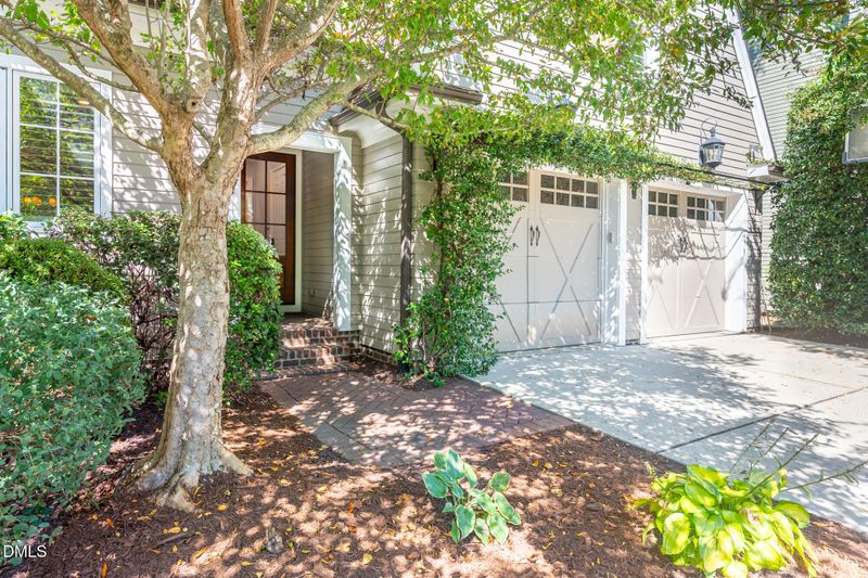1216 Pinehurst Dr, Chapel Hill, NC 27517