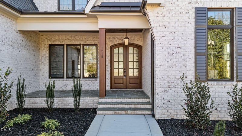 1218 Kingwood Dr, Raleigh, NC 27609
