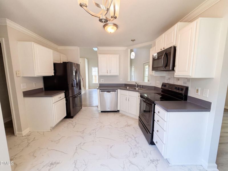 122 Crookham Ct, Wake Forest, NC 27587
