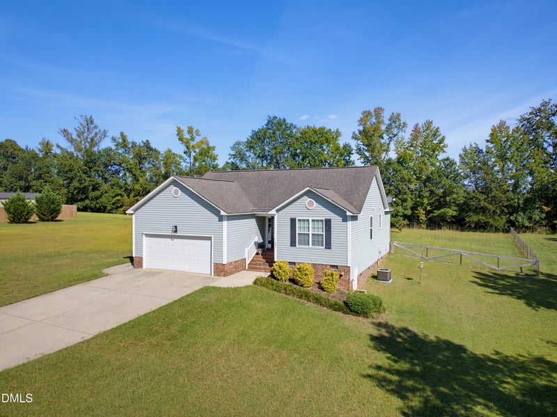 122 Fox Chase Ln, Smithfield, NC 27577