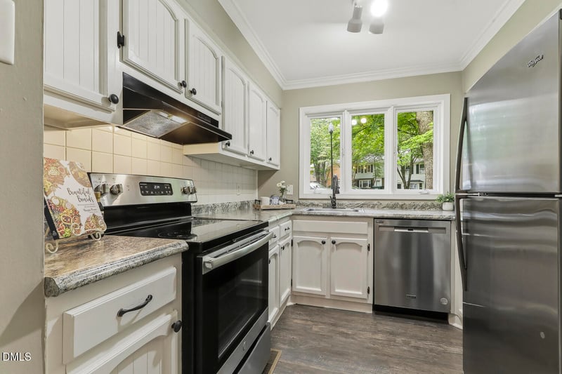 1220 Collington Dr, Cary, NC 27511